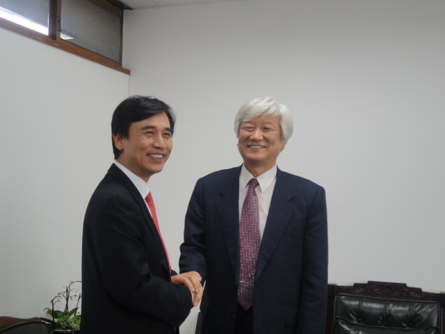 국민참여당 유시민 대표 본회 방문