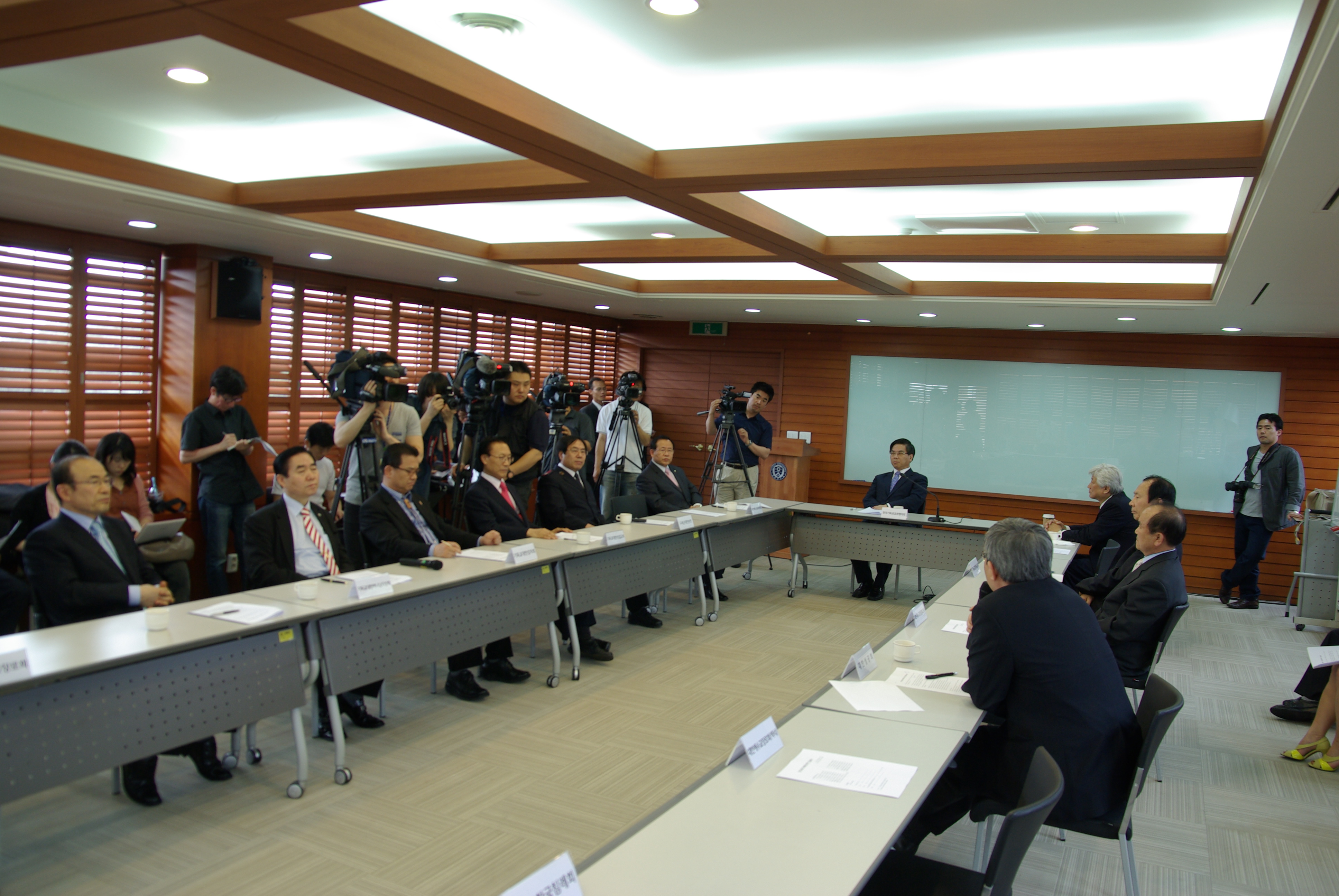 교회회복을 위한 긴급회의 열어